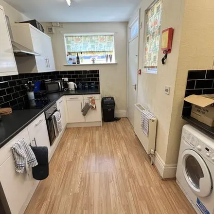 Rent this 6 bed townhouse on 54 in 56 Headingley Mount, Leeds