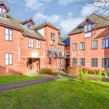 Rent this 2 bed apartment on Balfour Court in Allied Business Park, AL5 4RU