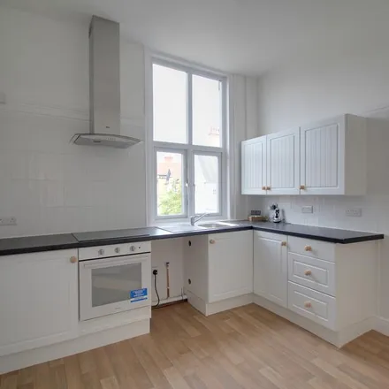 Rent this 1 bed apartment on North Avenue in Leicester, LE2 1TL