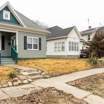 Buy this 2 bed house on 1199 Madison Street in Saint Joseph, MO 64505