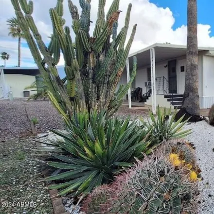 Buy this studio apartment on North 114th Street in Maricopa County, AZ 85120