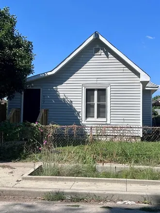 Buy this 2 bed house on 912 North Livingston Avenue in Indianapolis, IN 46222