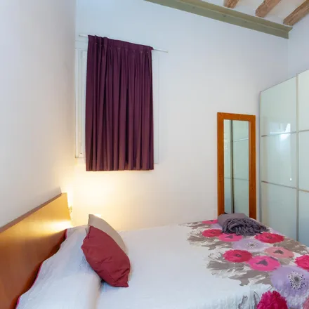 Rent this 2 bed apartment on Carrer Gran de Gràcia in 73, 08012 Barcelona