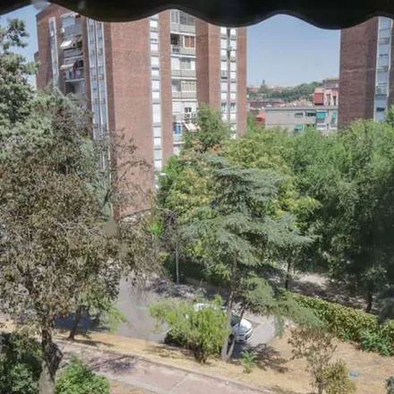 Image 7 - Madrid, Calle Baena, 28011 Madrid - Apartment for rent
