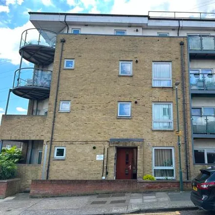 Buy this 1 bed apartment on 3 Lyndon Avenue in London, DA15 8RJ