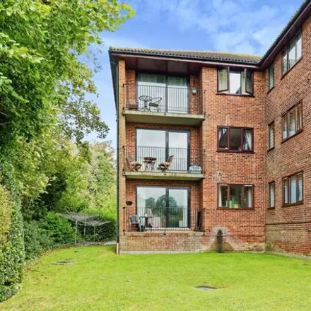 Buy this 1 bed apartment on The Railway Bell in London Road, River