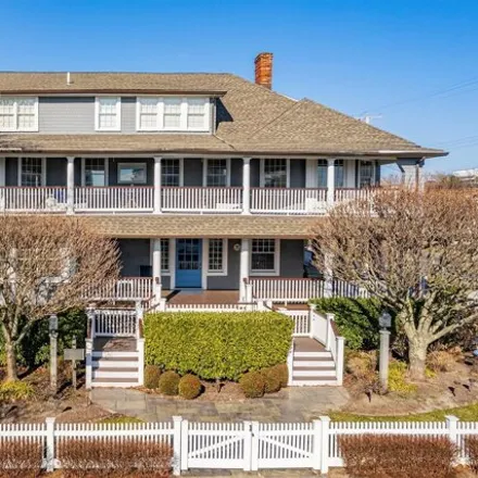 Buy this 8 bed house on 38 Howe Street in Bay Head, Ocean County