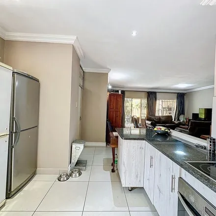 Image 4 - unnamed road, Garsfontein, Gauteng, 0043, South Africa - Apartment for rent