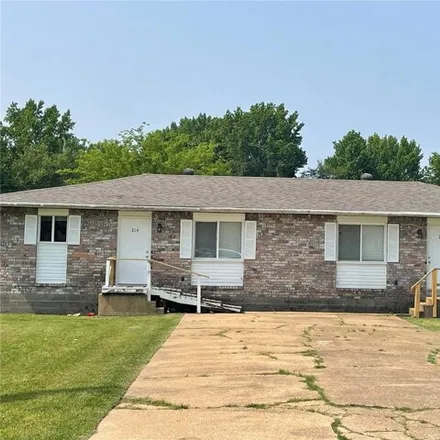 Image 1 - 149 East Midland Street, Ashcroft Addition, Poplar Bluff, MO 63901, USA - House for sale