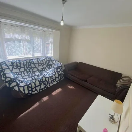 Rent this 2 bed apartment on Beavers Lane in London, TW4 6HH