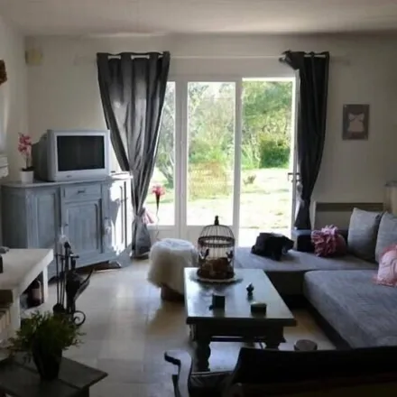 Rent this 3 bed house on Saint-Vivien-de-Médoc in Cours Georges Mandel, 33590 Saint-Vivien-de-Médoc