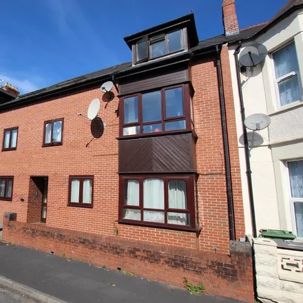 Rent this 2 bed room on Malefant Street in Cardiff, CF24 4NH