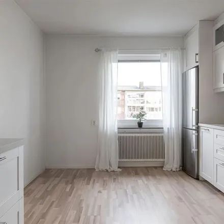 Rent this 2 bed apartment on Gethornskroken in 281 52 Hässleholm, Sweden