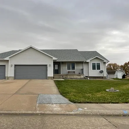 Buy this 3 bed house on 4122 Norwood Drive in Grand Island, NE 68803