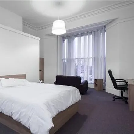 Image 3 - Fitzwilliam Street, Huddersfield, HD1 5PH, United Kingdom - Room for rent