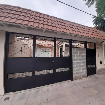 Buy this studio house on Lamadrid 88 in Partido de Chivilcoy, 6620 Chivilcoy