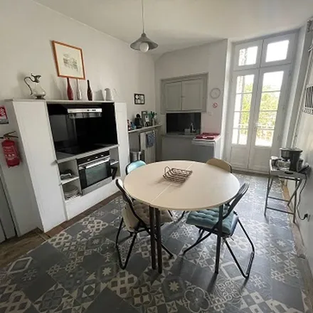 Image 2 - Cours Tourny, 24000 Périgueux, France - Apartment for rent