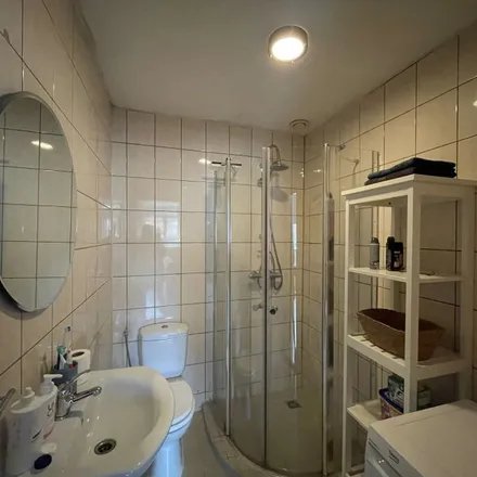 Rent this 2 bed apartment on Kleine Overstraat 14 in 7411 JL Deventer, Netherlands
