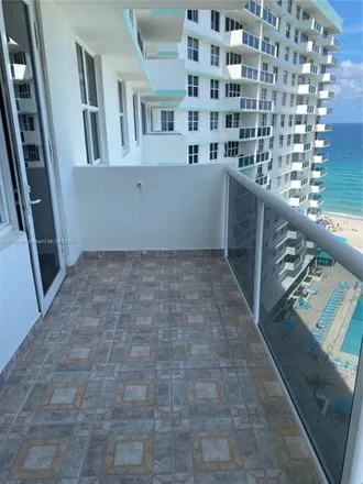 Image 9 - 3801 South Ocean Drive, Beverly Beach, Hollywood, FL 33019, USA - Condo for sale
