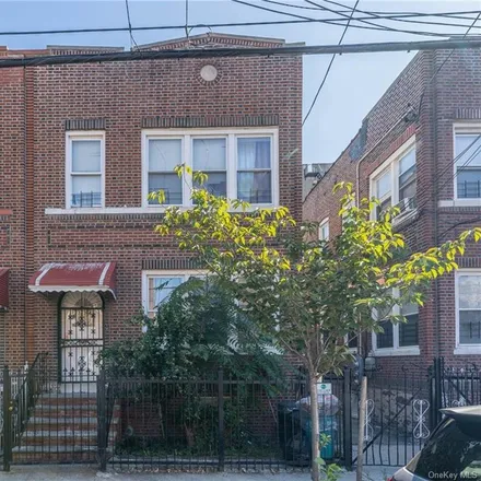 Buy this 5 bed townhouse on 1334 Findlay Avenue in New York, NY 10456