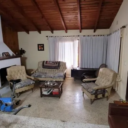 Rent this 3 bed house on Colón 1299 in Combate, 2200 San Lorenzo