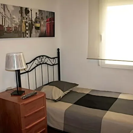 Image 2 - Ronda de Segovia, 28005 Madrid, Spain - Apartment for rent