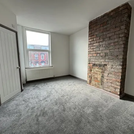 Image 1 - Seaforth Avenue, Leeds, LS9 6AB, United Kingdom - Apartment for rent