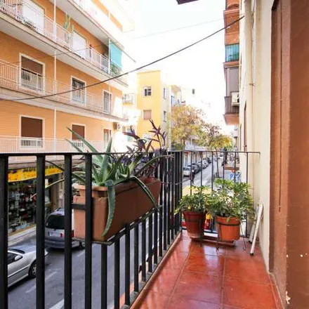Rent this 4 bed apartment on Farmacia Alonso in Calle Pedro Antonio de Alarcón, 18005 Granada