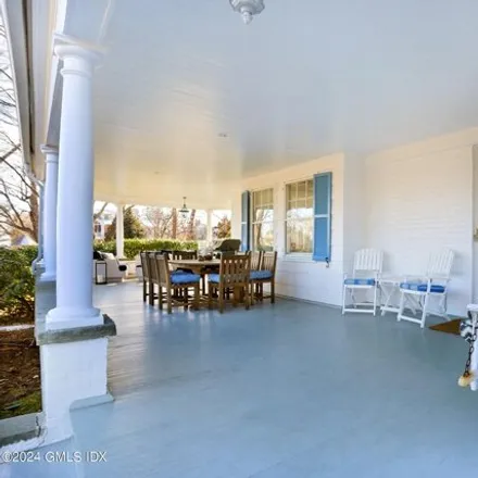 Image 4 - 9 Middle Way, Greenwich, CT 06870, USA - House for rent