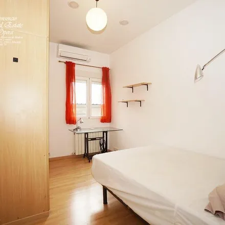 Rent this 2 bed apartment on Calle de Tetuán in 28013 Madrid, Spain