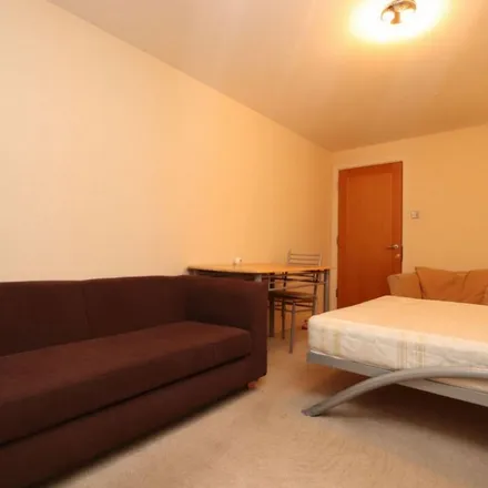 Rent this 3 bed apartment on Sail Court in 15 Newport Avenue, London
