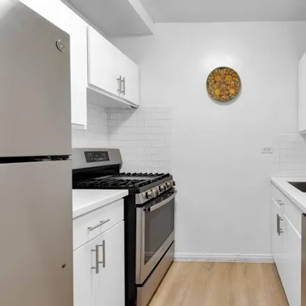 Image 4 - 345 W 58th St Apt 5R, New York, 10019 - Apartment for sale