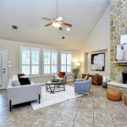 Image 2 - 3400 Pine Needle Circle, Round Rock, TX 78681, USA - House for sale