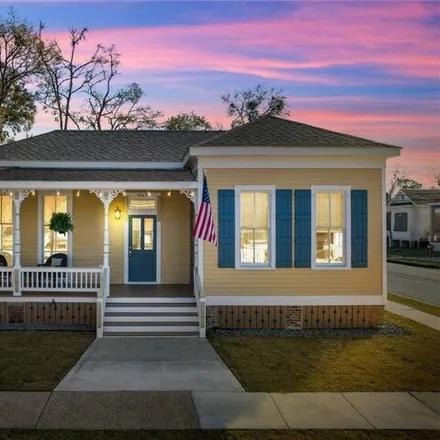 Buy this 3 bed house on 457 Charles Street in Mobile, AL 36604