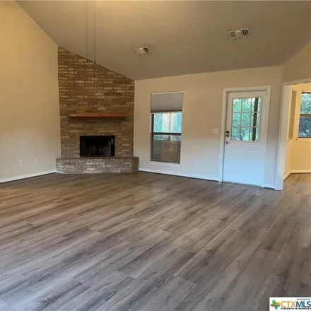 Image 3 - 454 East Tanglewood Drive, New Braunfels, TX 78130, USA - House for rent