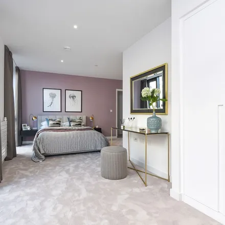 Rent this 2 bed apartment on Masthead House in Rope Terrace, London