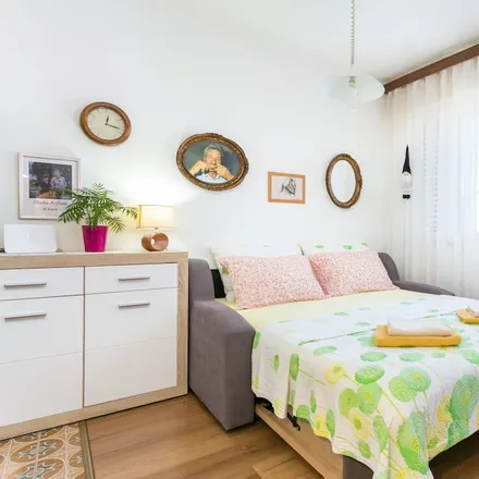 Rent this 1 bed apartment on 21400 Grad Supetar