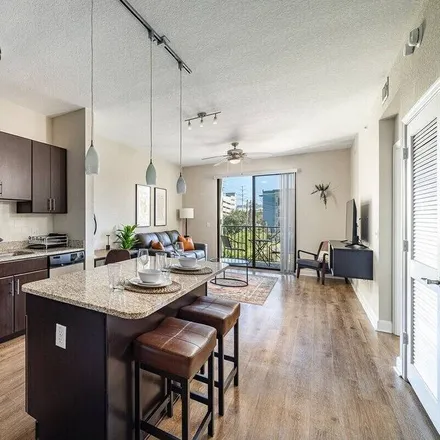 Image 2 - Tampa, FL - Apartment for rent