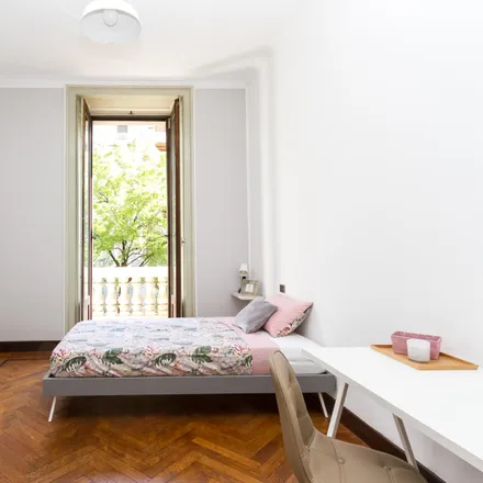 Image 2 - Ambrosiana, Viale Regina Giovanna, 42, 20129 Milan MI, Italy - Room for rent