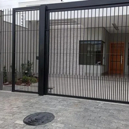 Buy this 3 bed house on Rua Pioneiro Domingos Errerias Ernandes in Jardim Fregadolli, Maringá - PR