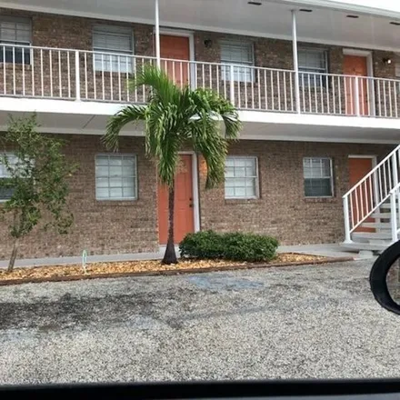 Rent this 1 bed condo on 685 Forrest Avenue in Cocoa, FL 32922
