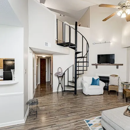 Rent this studio apartment on Baton Rouge