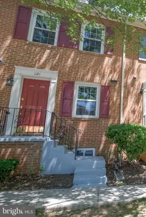 Rent this 3 bed loft on 1121 North Vernon Street in Arlington, VA 22201