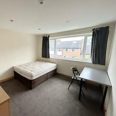 Image 3 - 52 Estcourt Terrace, Leeds, LS6 3EX, United Kingdom - Room for rent
