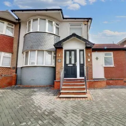 Rent this 4 bed duplex on Farm Avenue in Chaplin Road, London