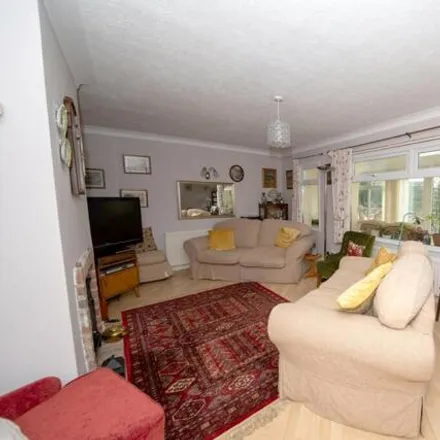Image 3 - Clay Hill Crescent, Newbury, RG14 2NP, United Kingdom - House for sale
