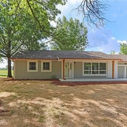 Buy this 3 bed house on 14 Overhill Drive in Paola, KS 66071
