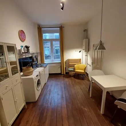 Rent this 1 bed apartment on Mozartstraße 39 in 50674 Cologne, Germany