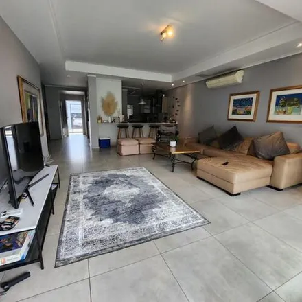 Rent this 3 bed apartment on Park Street in Oaklands, Johannesburg