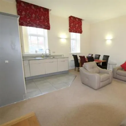 Image 2 - Clifton Drive South, Lytham St Annes, FY8 1EY, United Kingdom - Room for rent